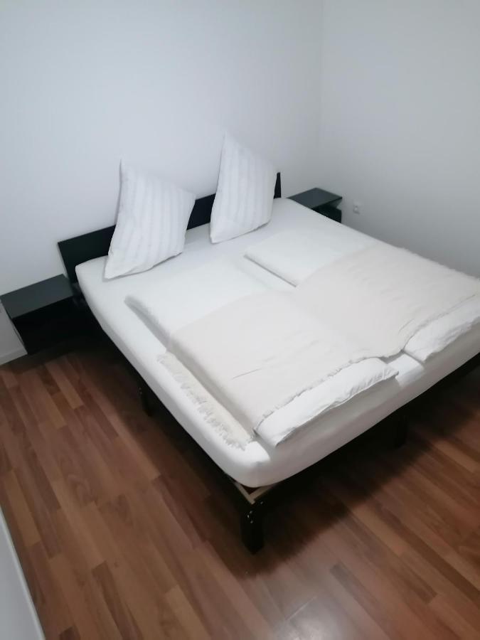 Apartma Sandi Шентили Екстериор снимка